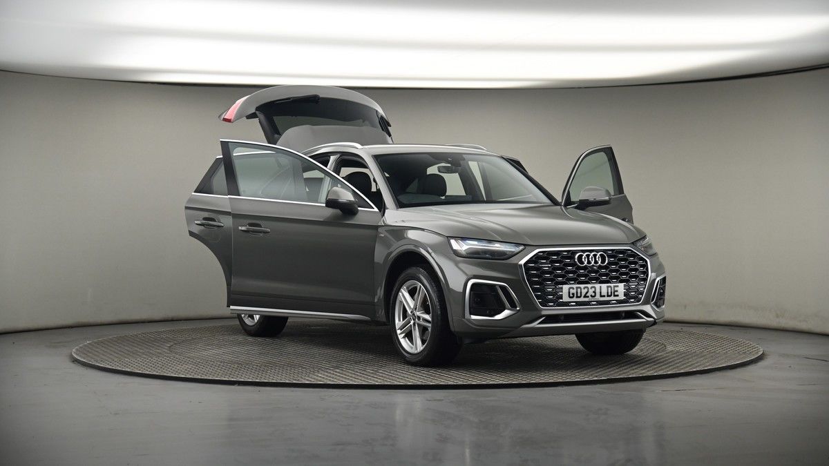 More views of Audi Q5