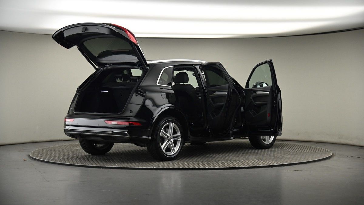 More views of Audi Q5