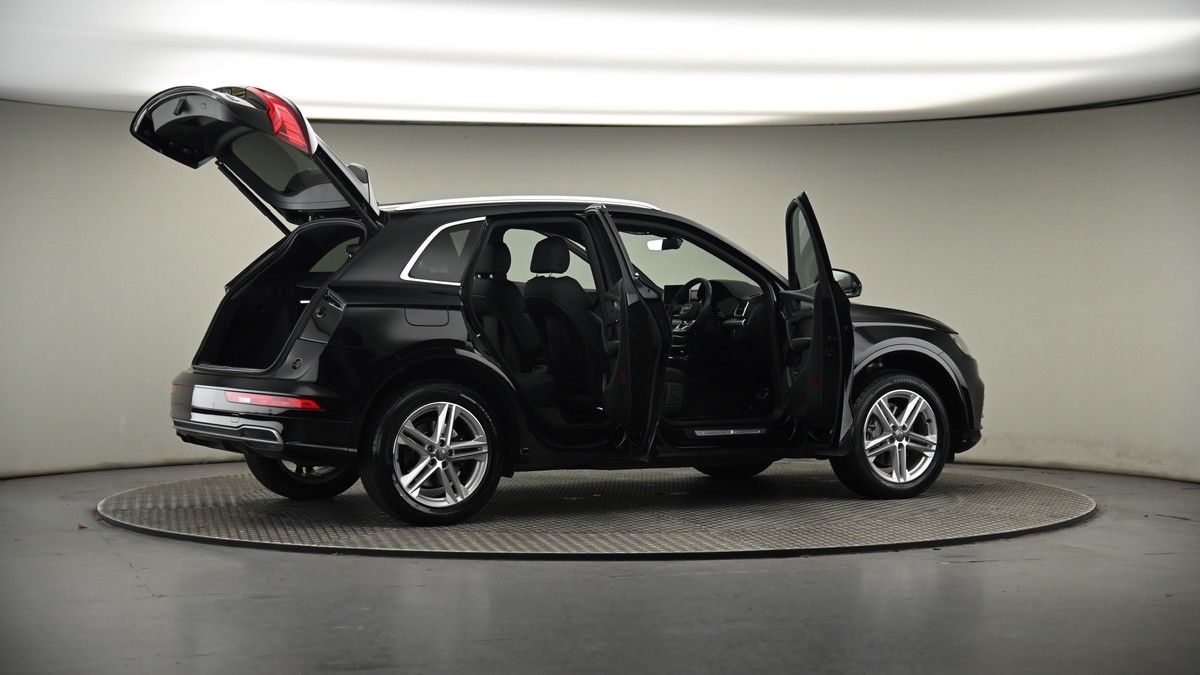 More views of Audi Q5