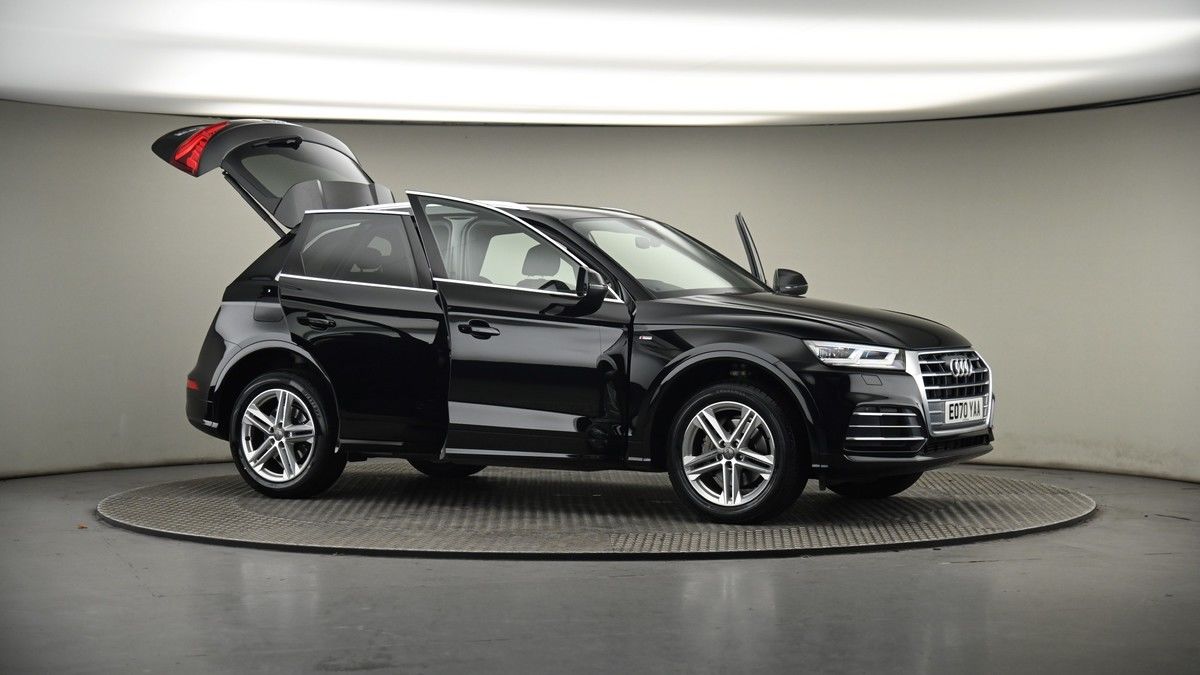 More views of Audi Q5