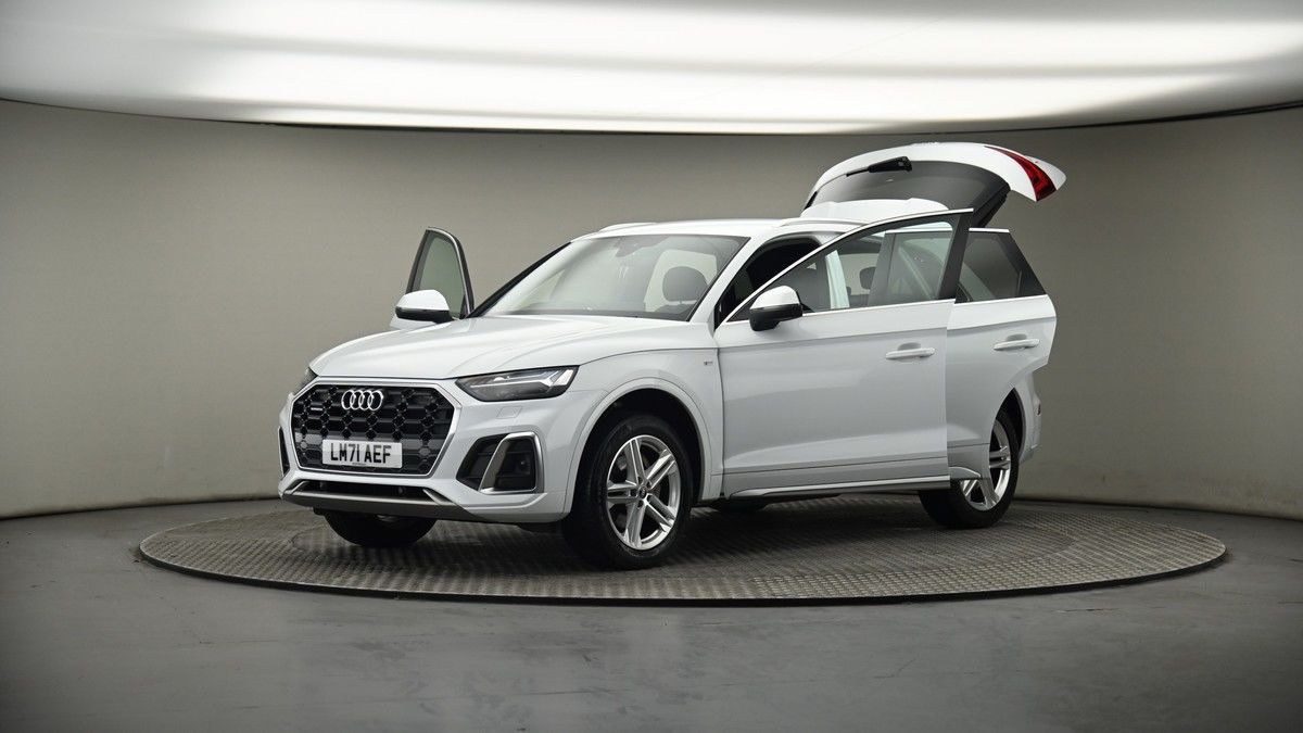 More views of Audi Q5