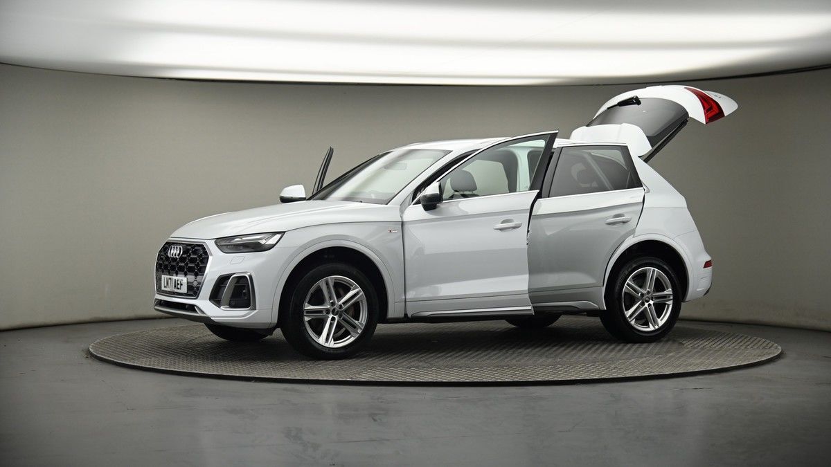 More views of Audi Q5