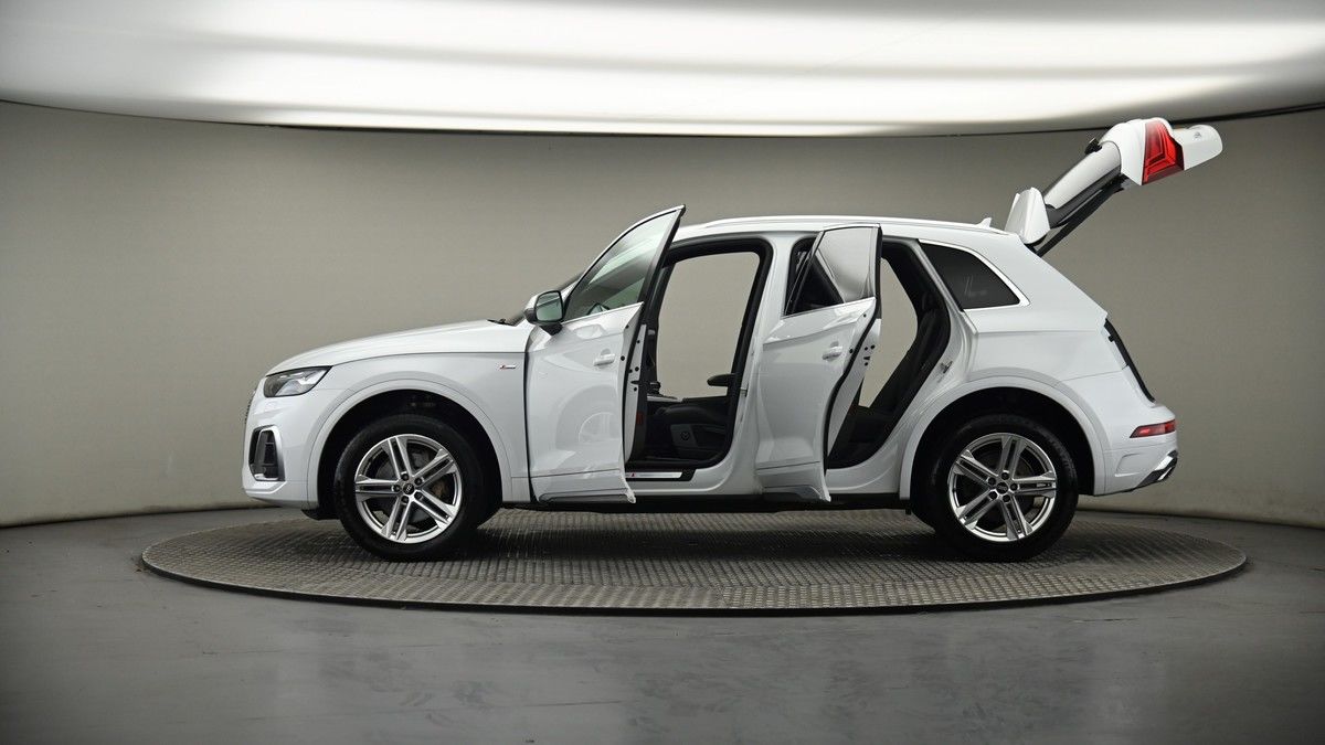 More views of Audi Q5