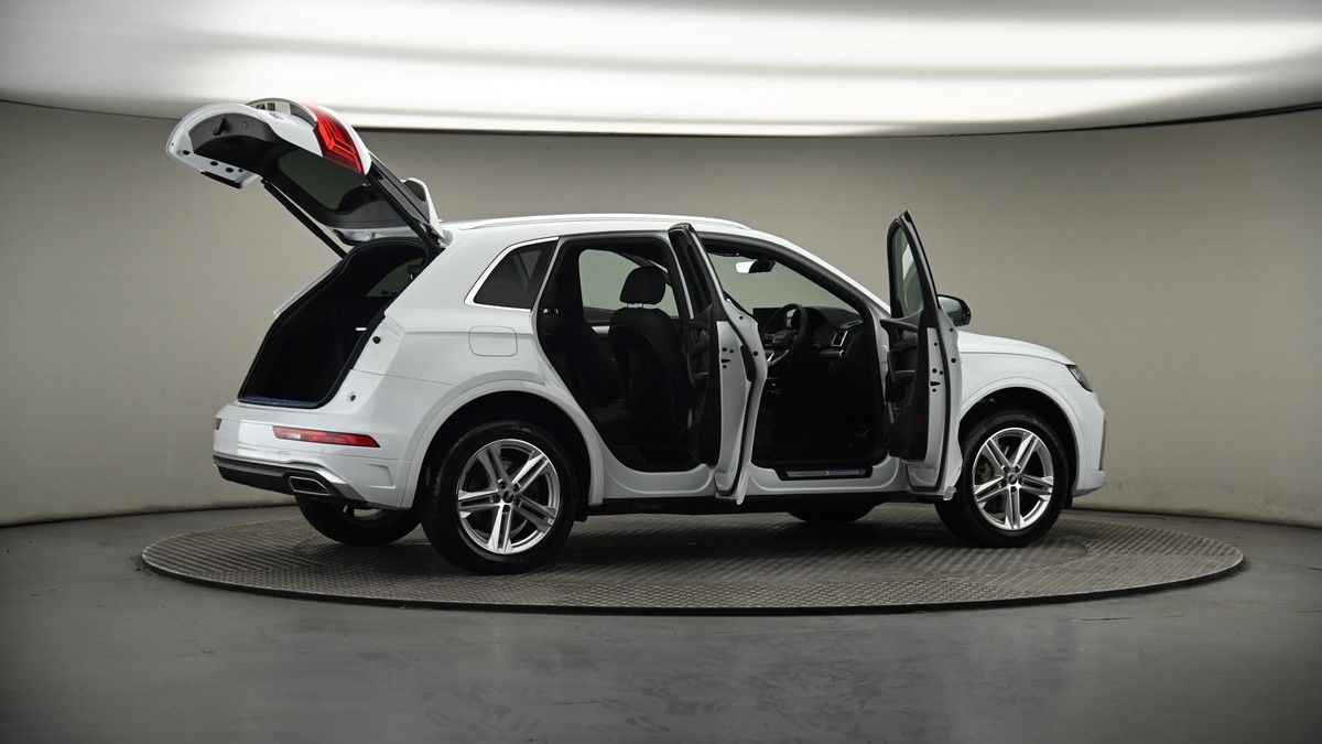 More views of Audi Q5