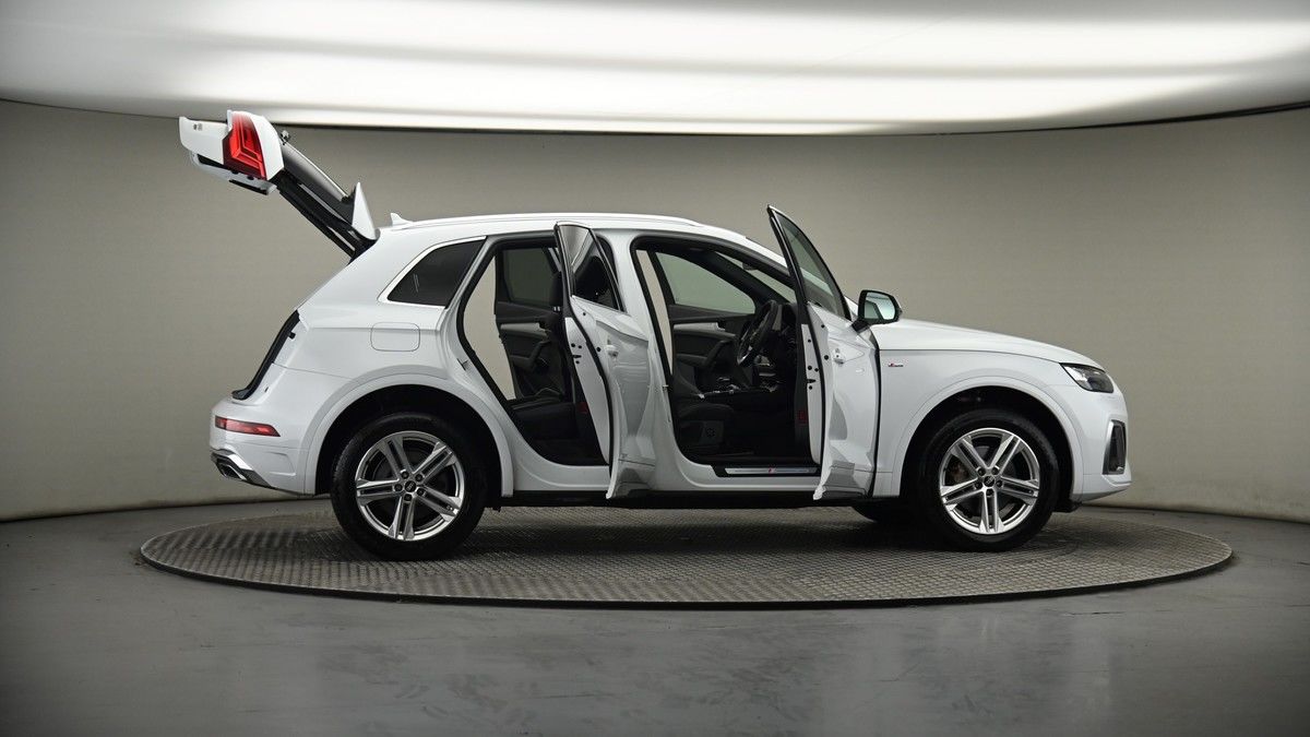 More views of Audi Q5