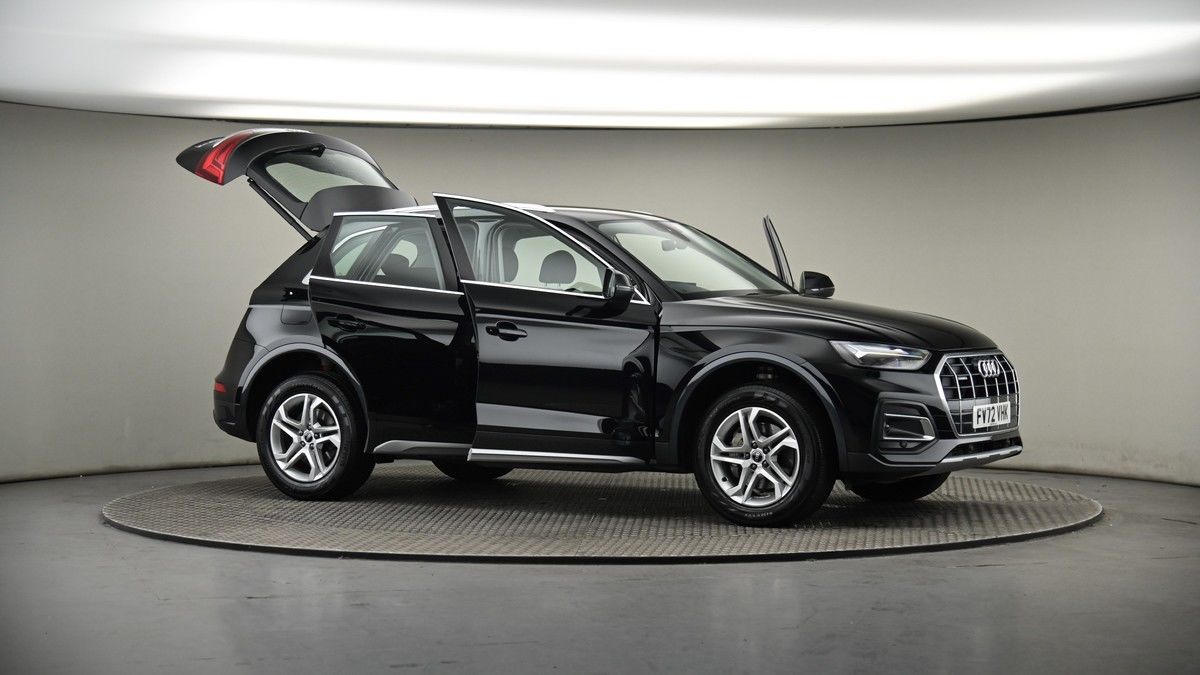 More views of Audi Q5