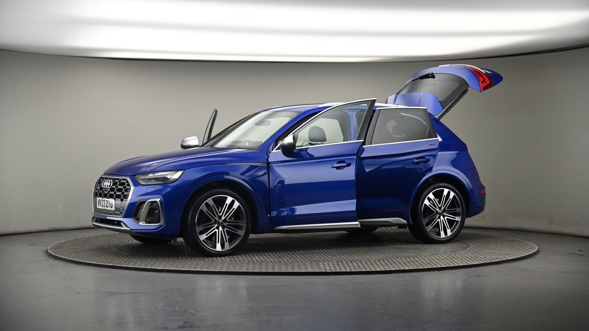 More views of Audi SQ5