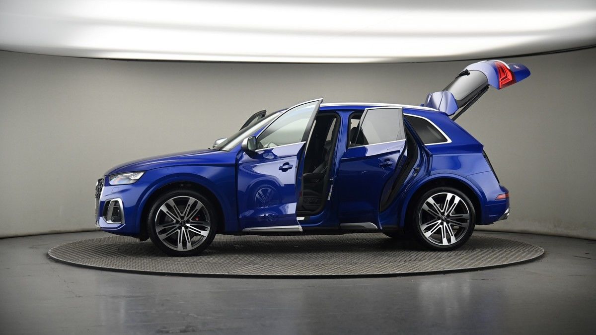 More views of Audi SQ5