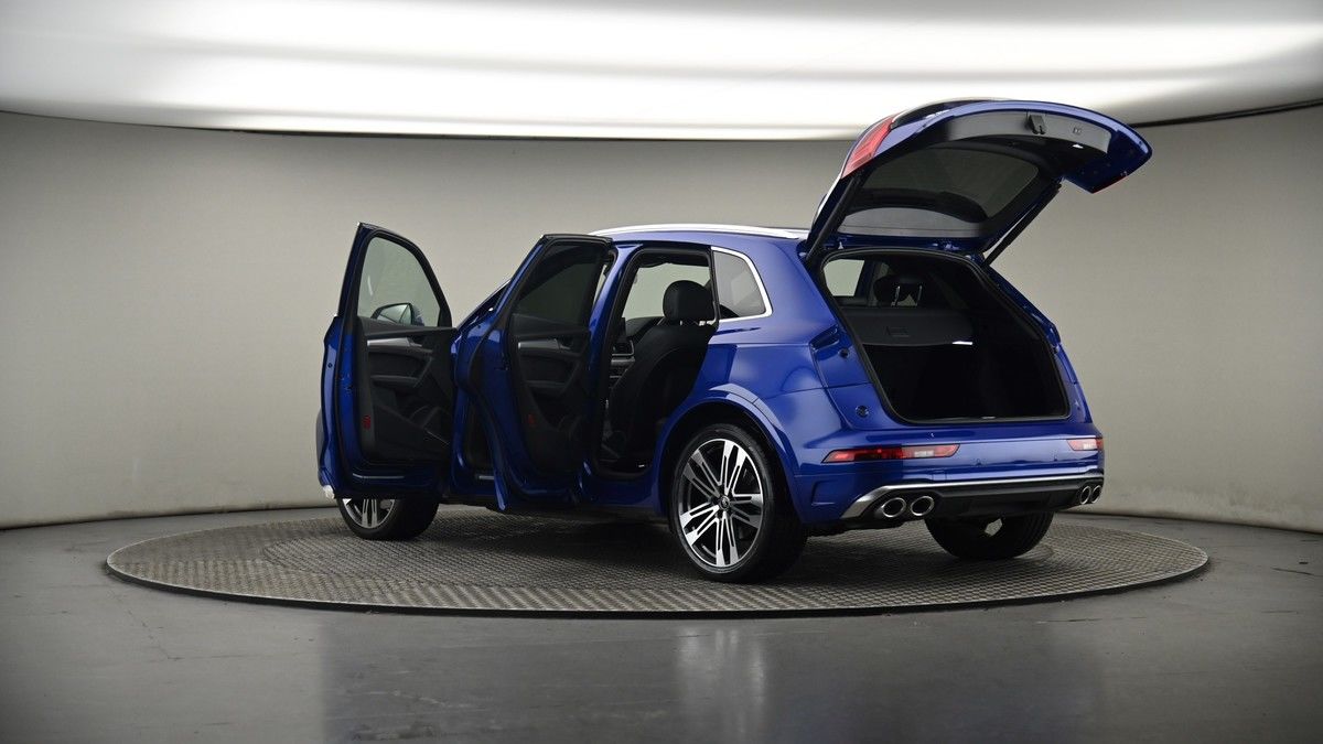 More views of Audi SQ5