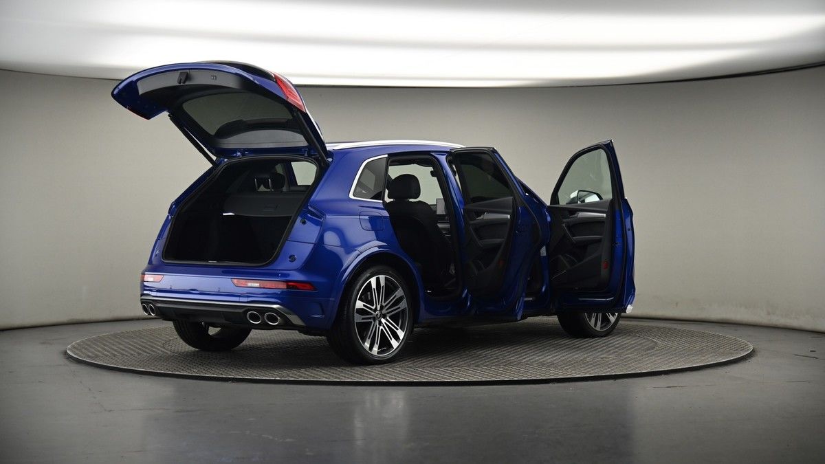 More views of Audi SQ5