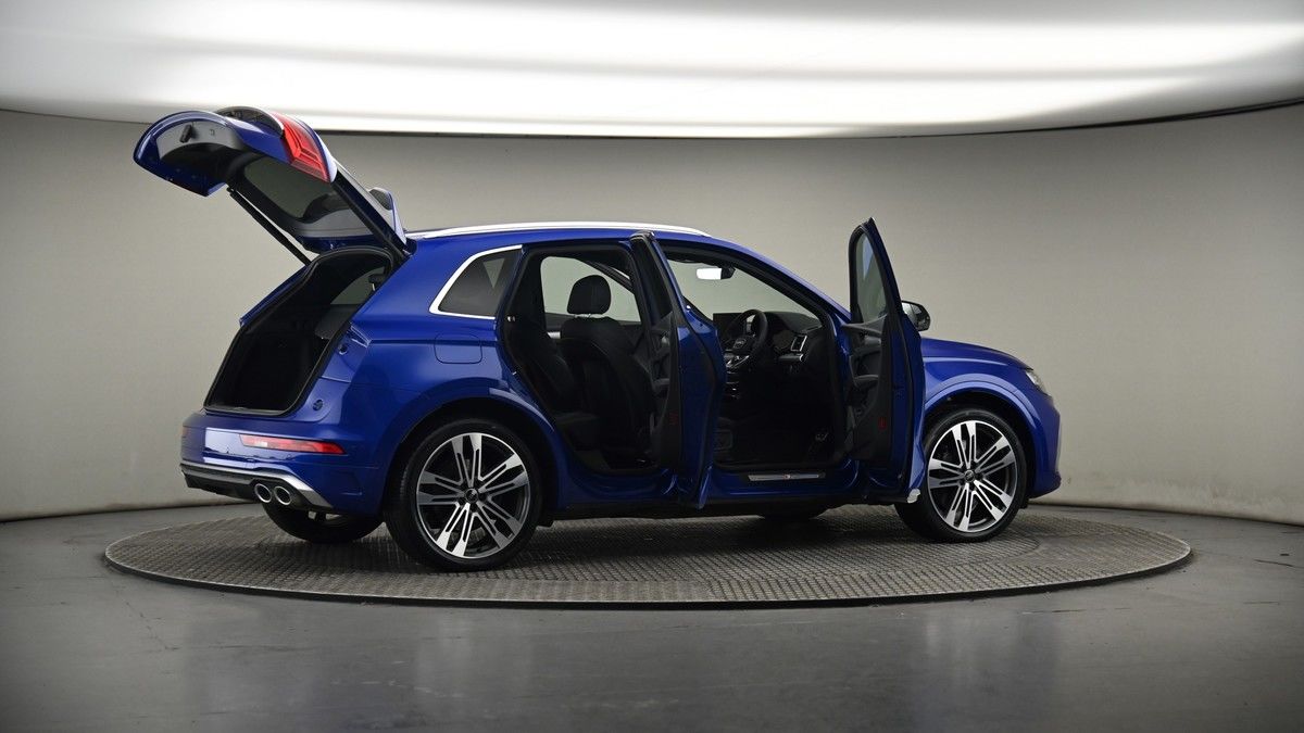 More views of Audi SQ5