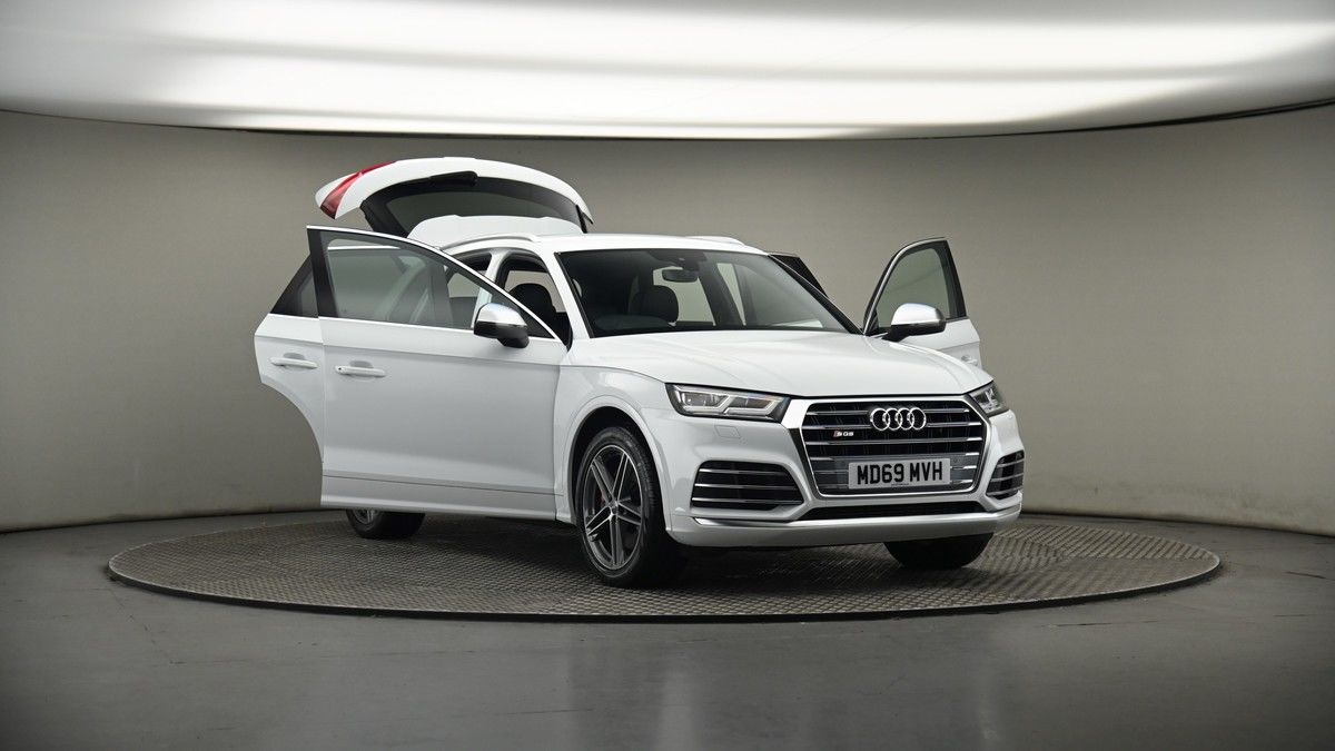 More views of Audi SQ5