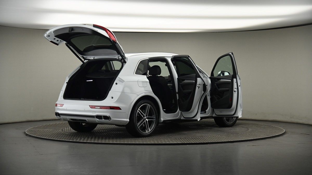 More views of Audi SQ5