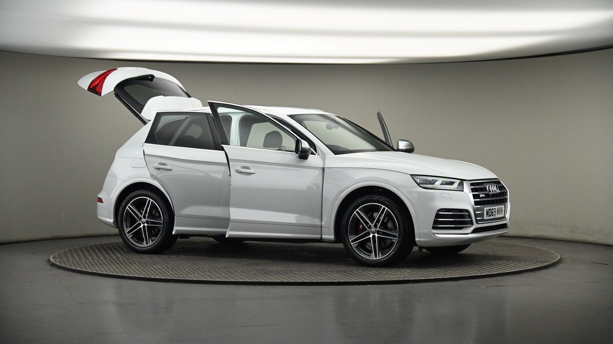 More views of Audi SQ5