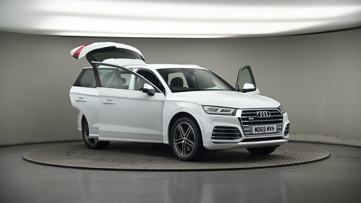 More views of Audi SQ5