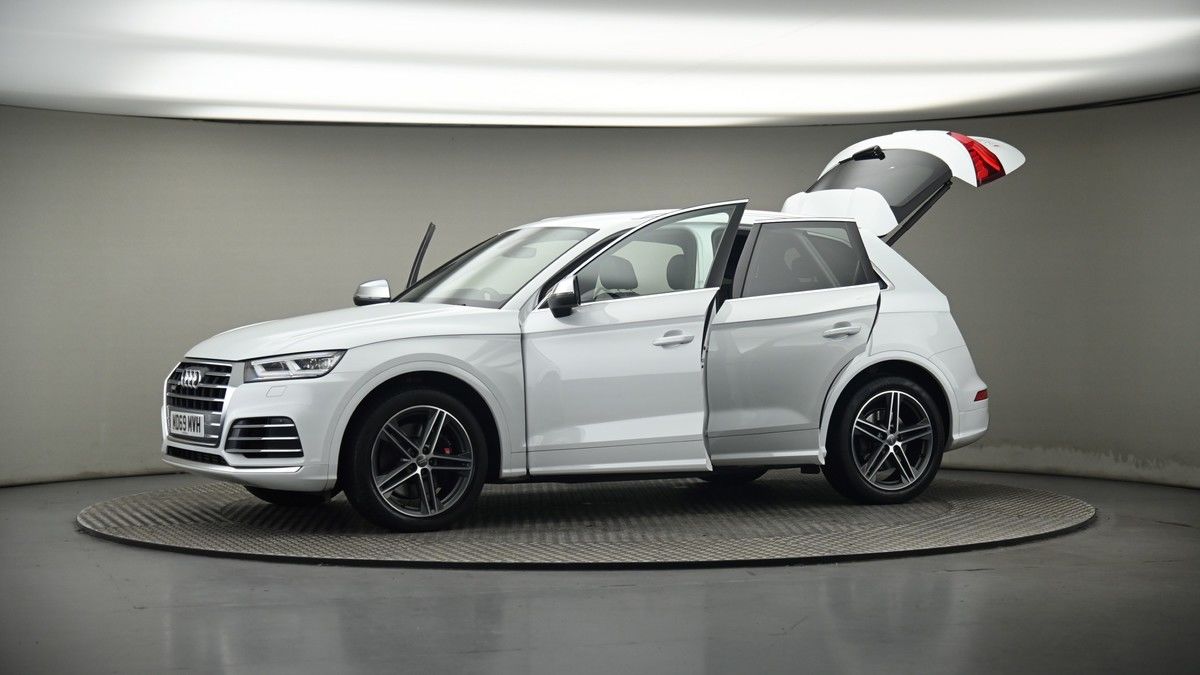 More views of Audi SQ5