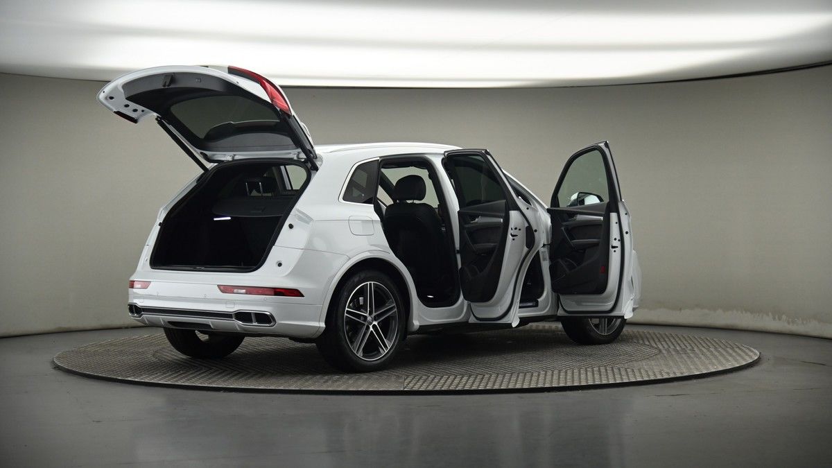 More views of Audi SQ5