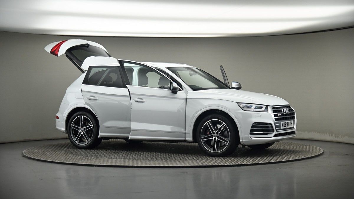 More views of Audi SQ5