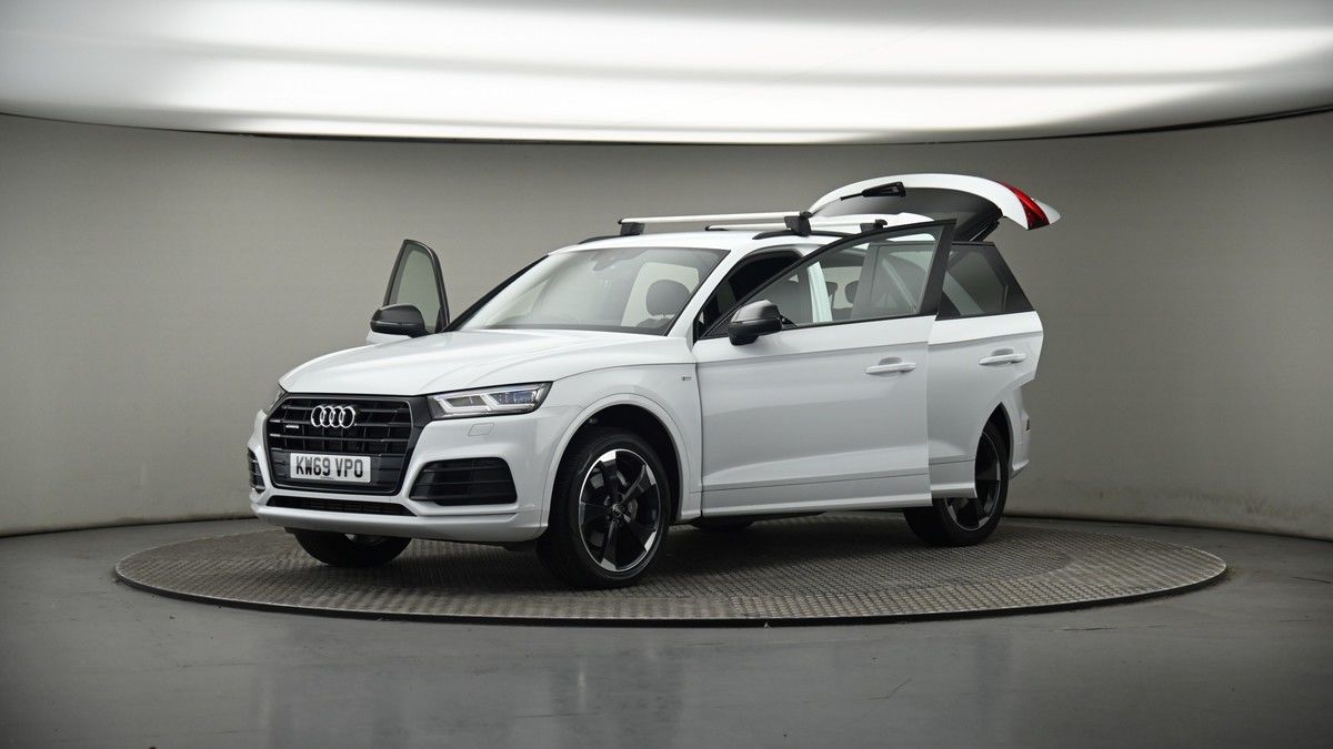 More views of Audi Q5