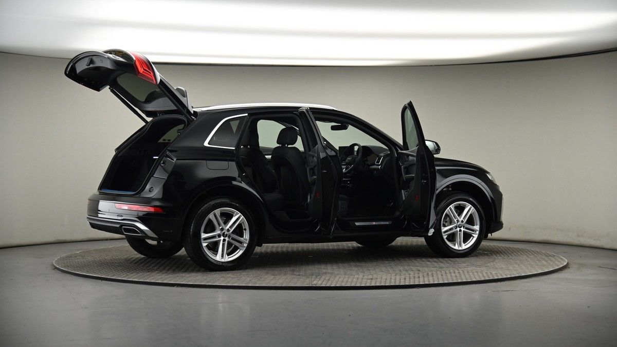 More views of Audi Q5