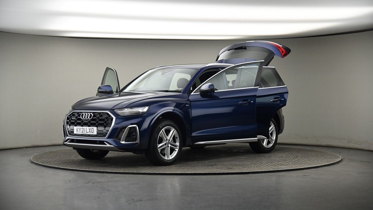 More views of Audi Q5