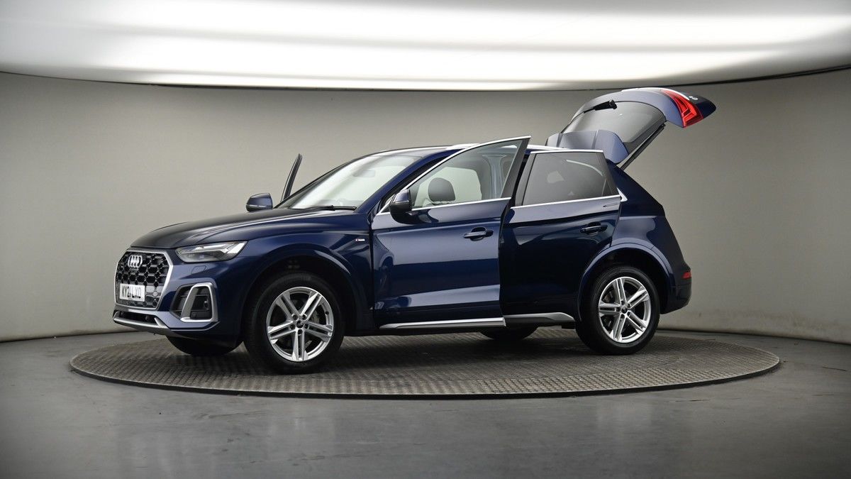 More views of Audi Q5