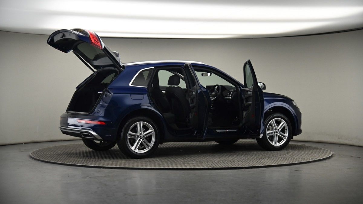 More views of Audi Q5