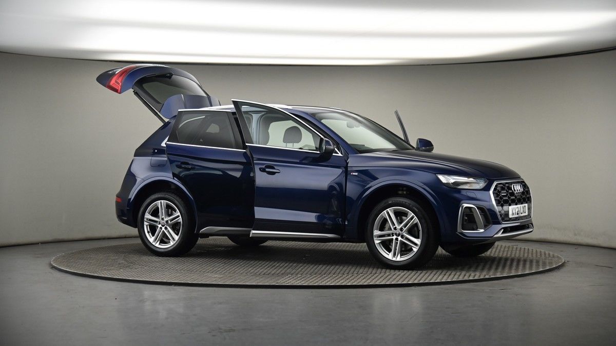 More views of Audi Q5