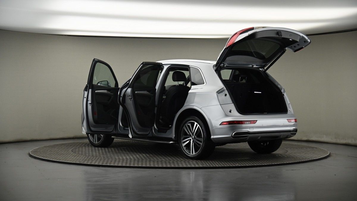 More views of Audi Q5