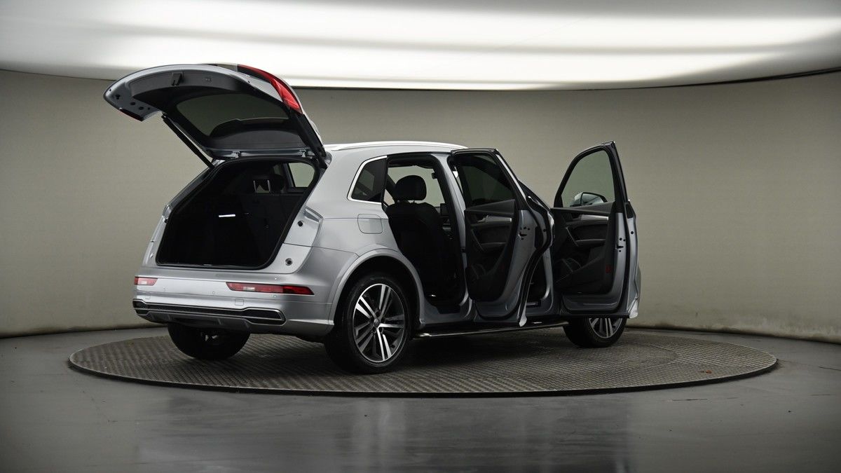 More views of Audi Q5