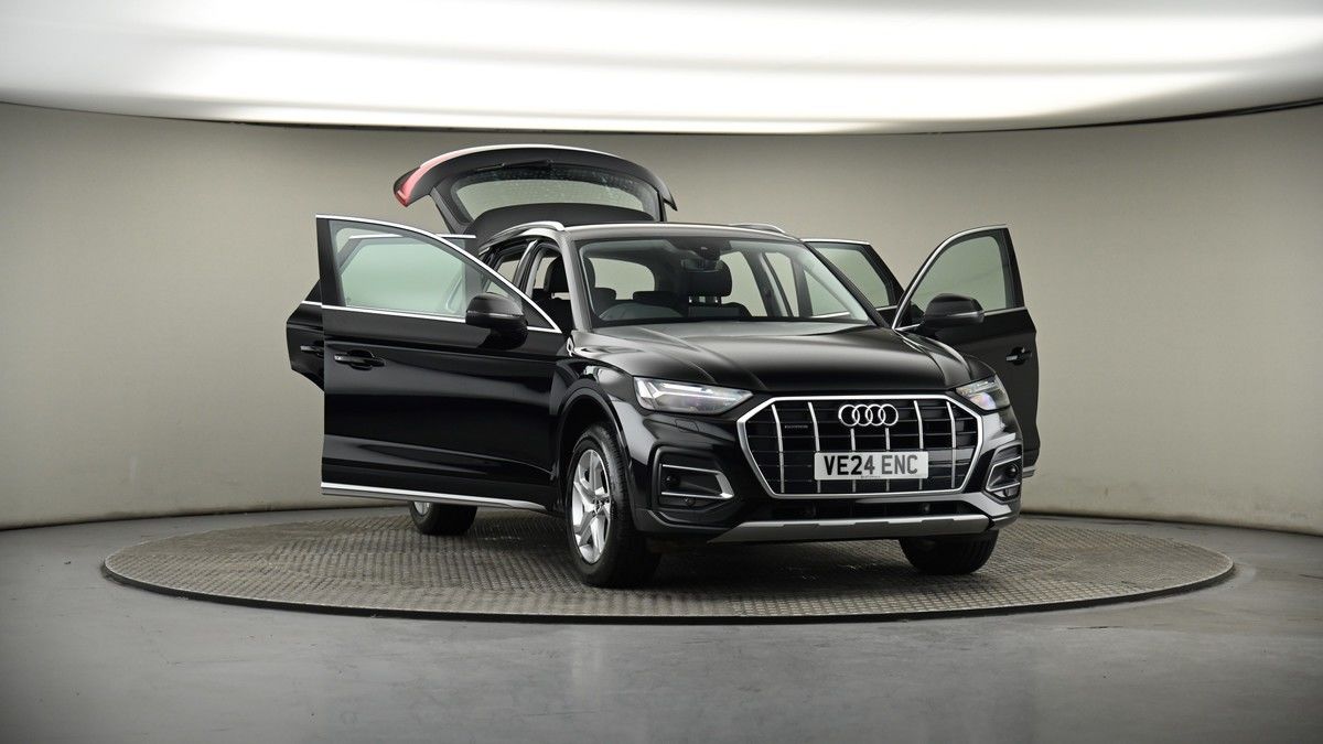 More views of Audi Q5