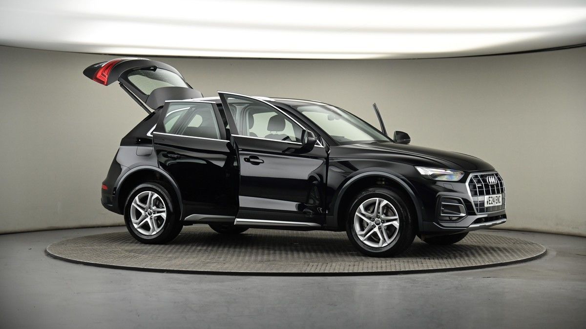 More views of Audi Q5