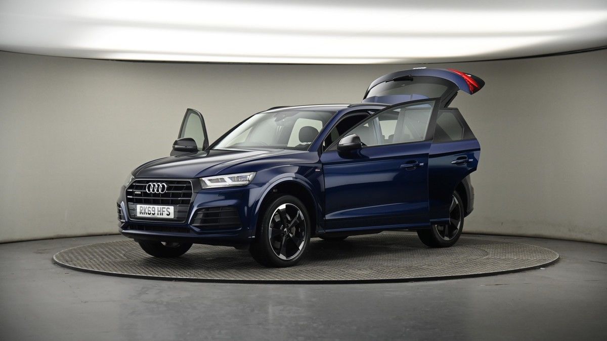 More views of Audi Q5