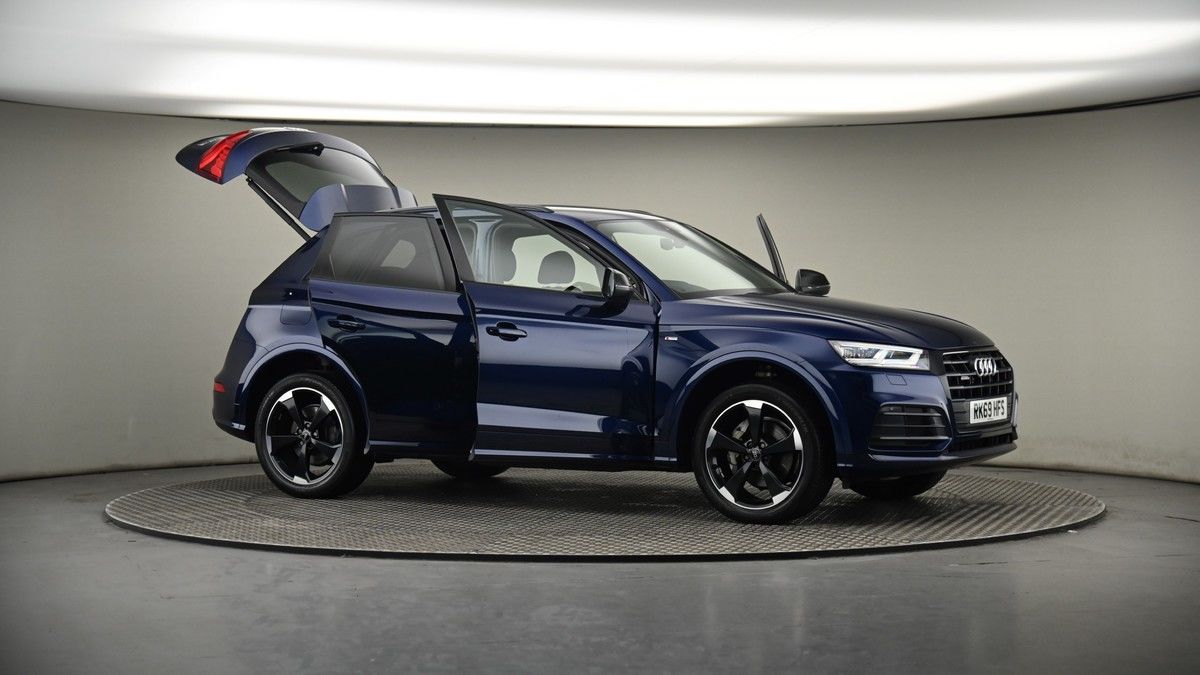 More views of Audi Q5