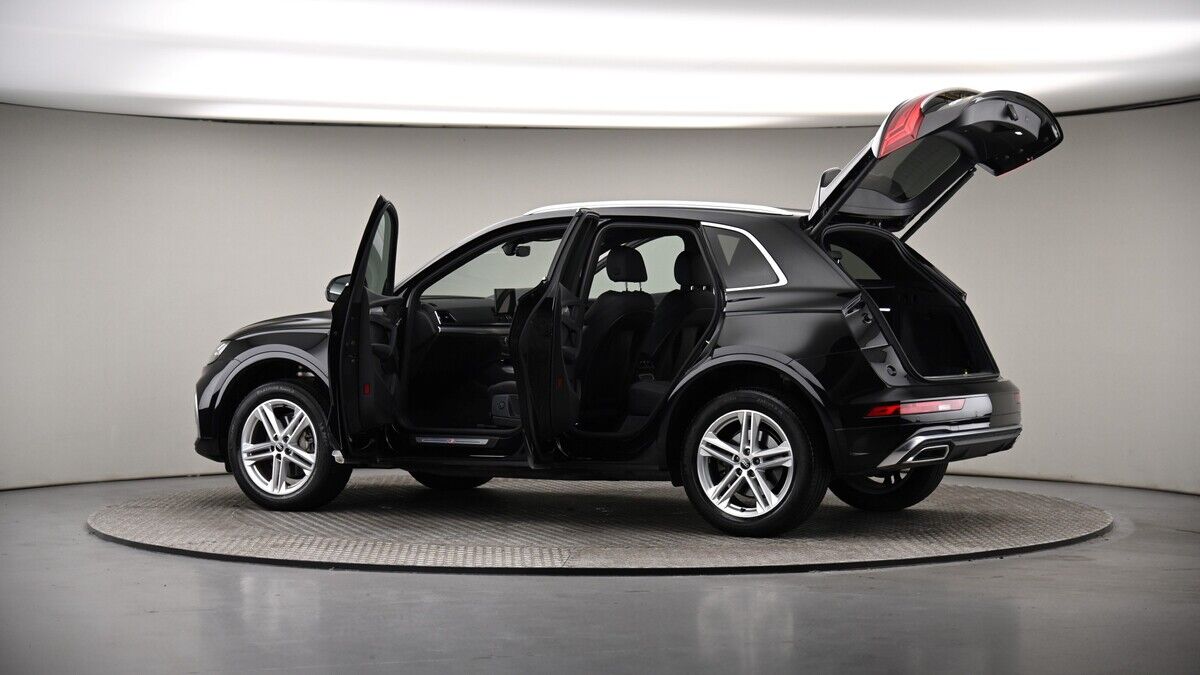 More views of Audi Q5