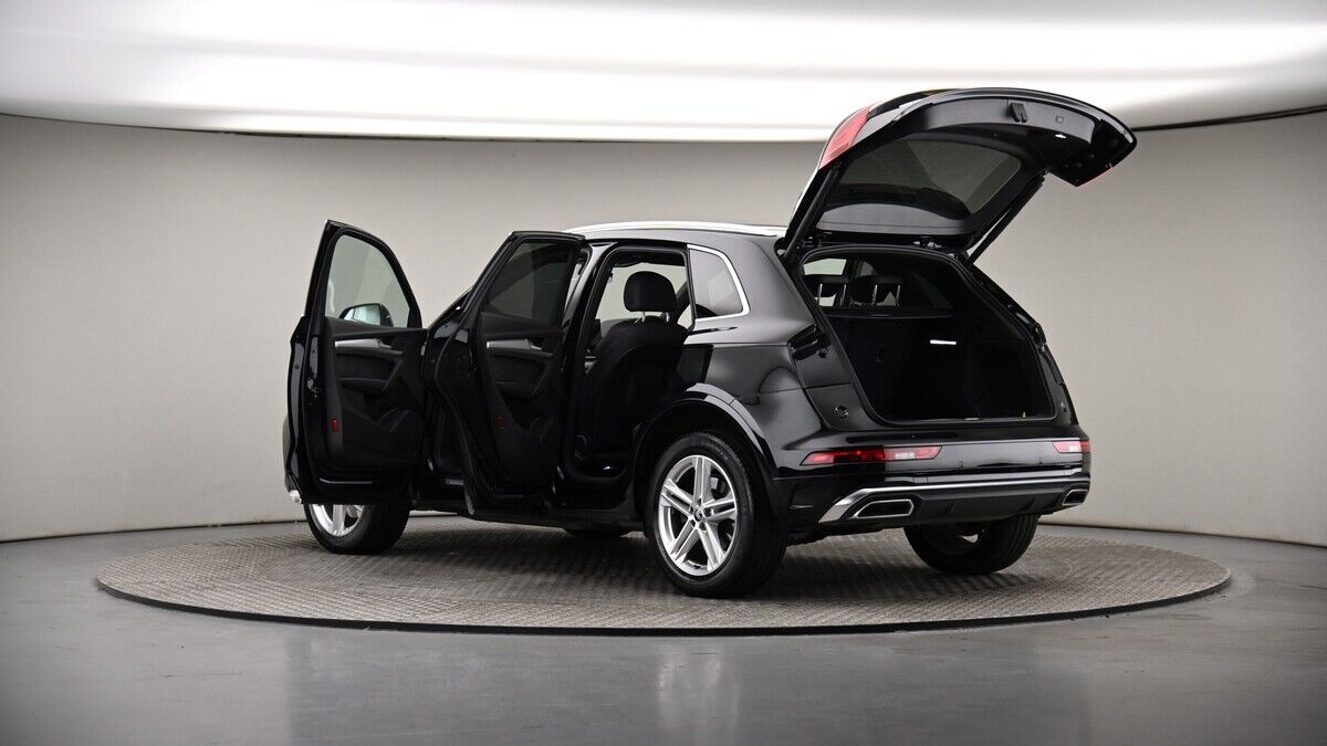 More views of Audi Q5