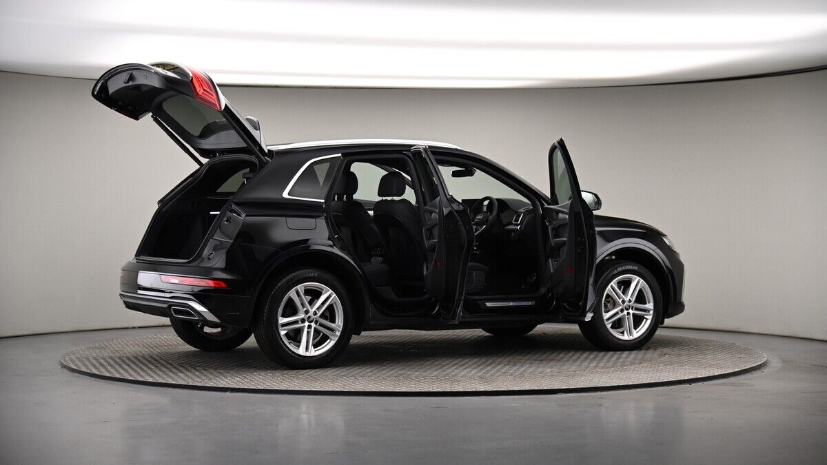 More views of Audi Q5