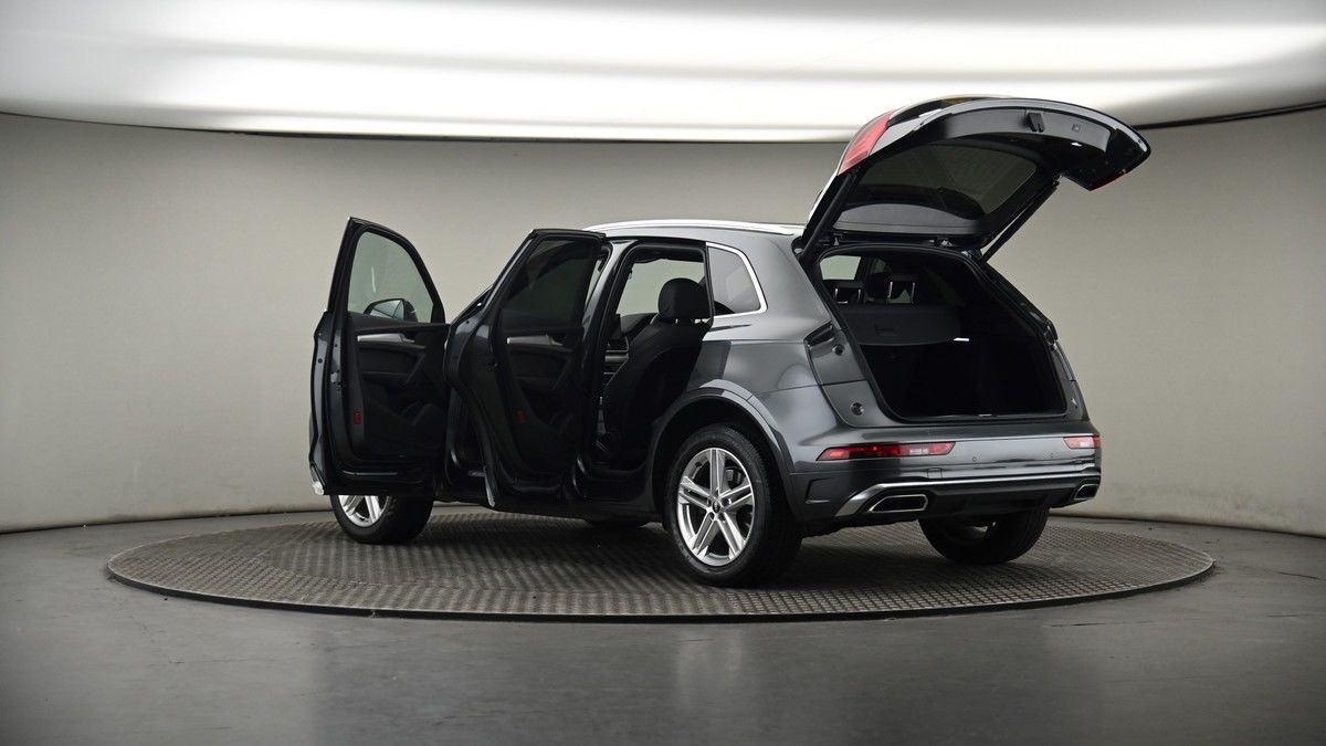 More views of Audi Q5