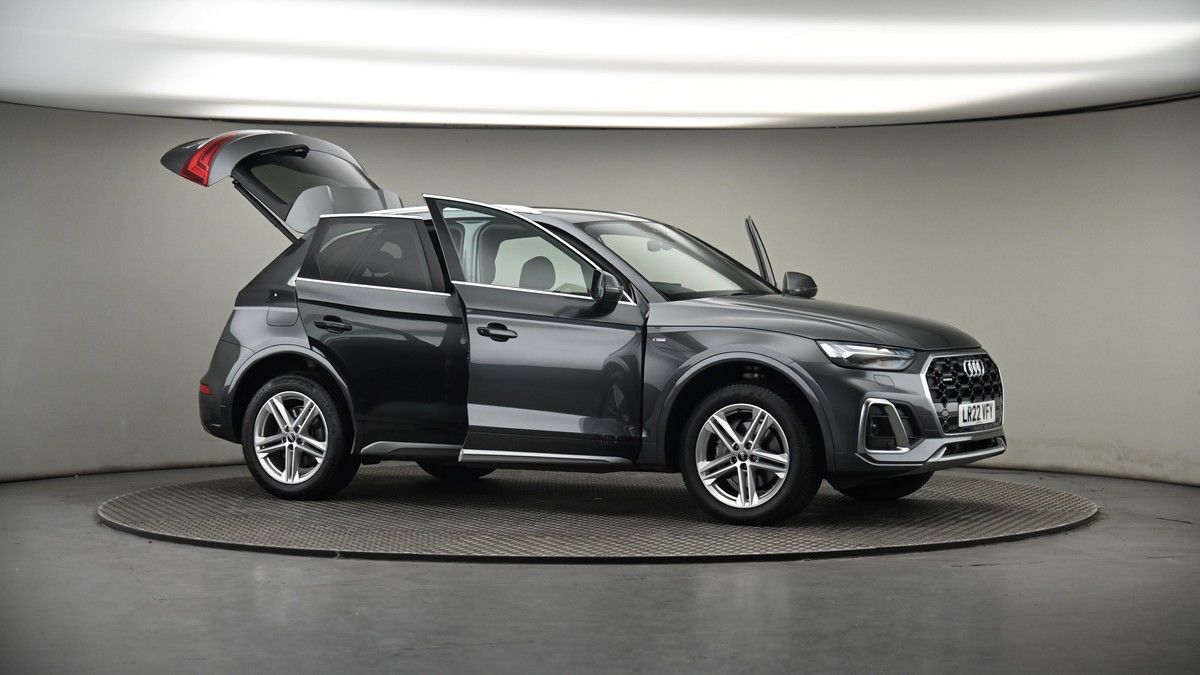 More views of Audi Q5