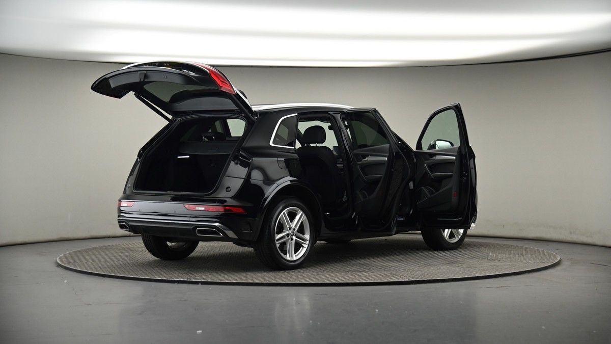 More views of Audi Q5