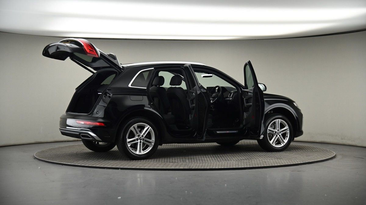 More views of Audi Q5