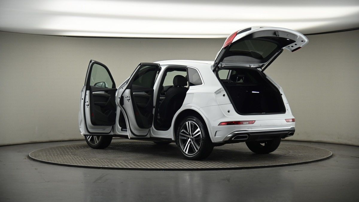 More views of Audi Q5