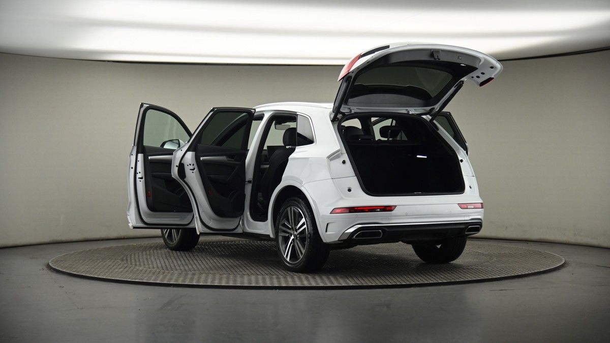 Audi Q5 Image 8