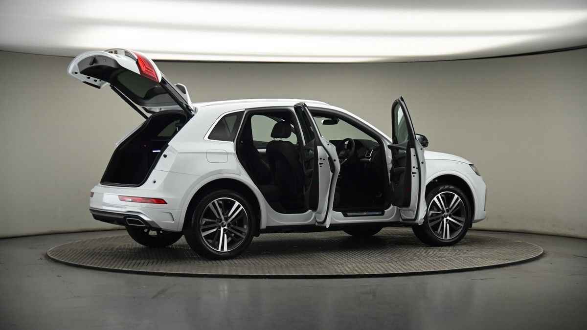 More views of Audi Q5