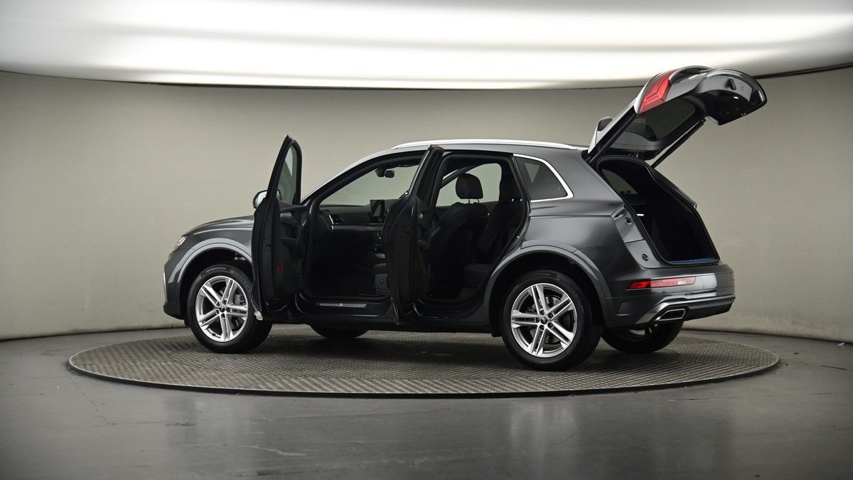 More views of Audi Q5