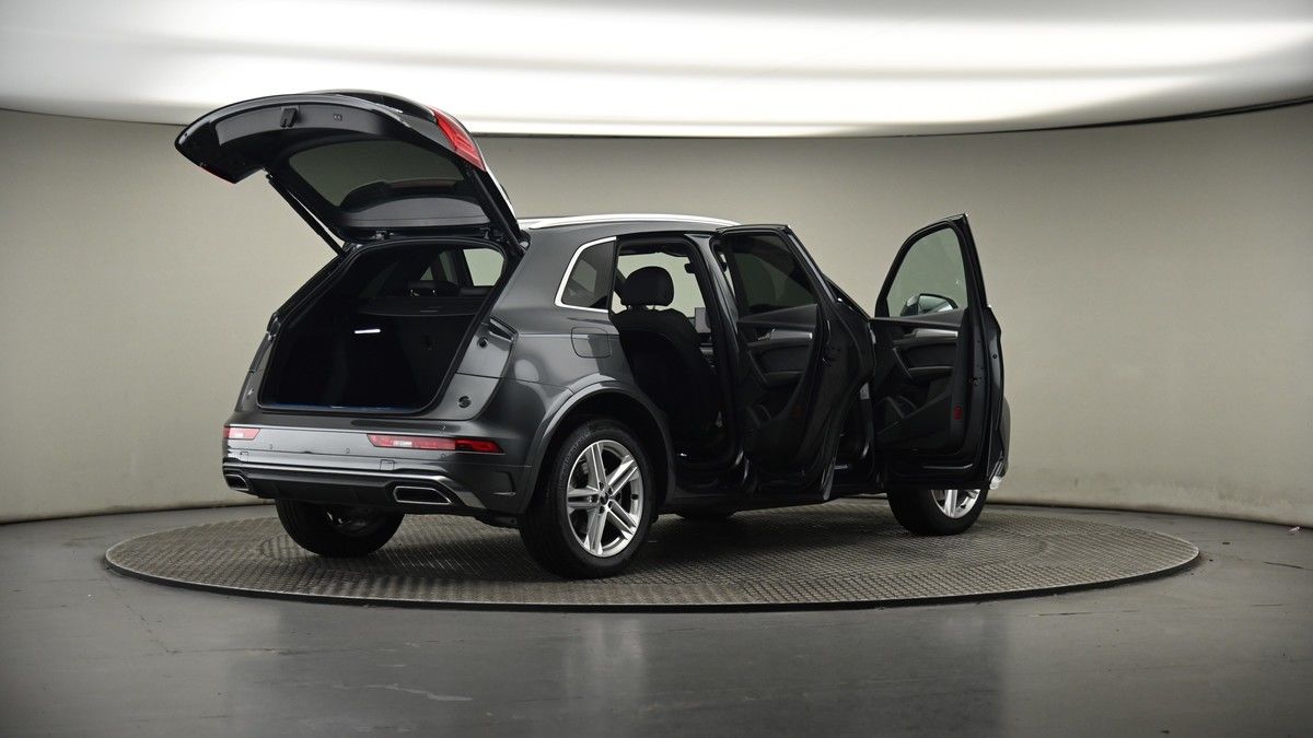 More views of Audi Q5