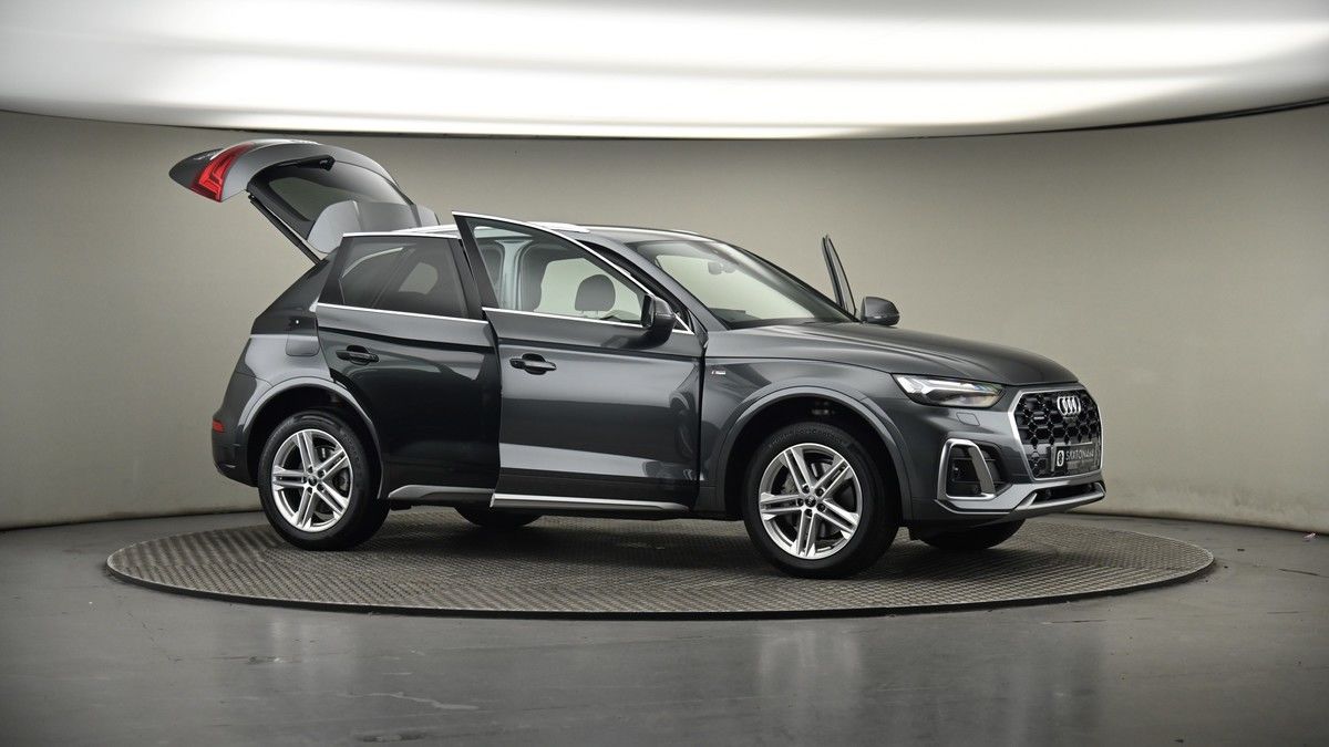 More views of Audi Q5