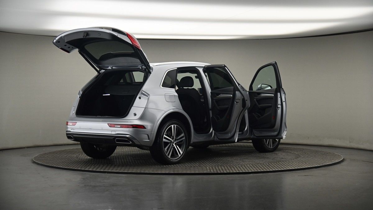 More views of Audi Q5