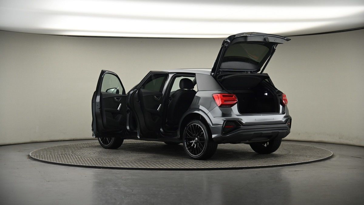 More views of Audi Q2