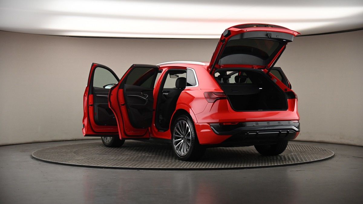 Audi Q8 e-tron Image 8